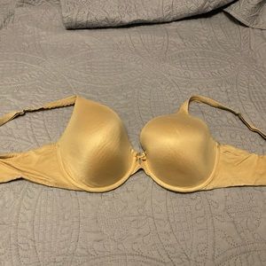 Nude Victoria’s Secret body by Victoria bra